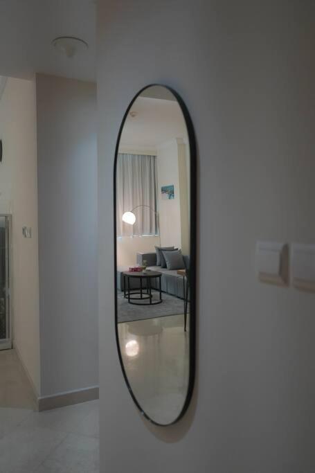 Step Into Serenity - Discover Modern Living In 1Br Apartment With Panoramic Views In Dubai Marina Near Jbr Walk, Beach And Bla Bla Club Екстер'єр фото