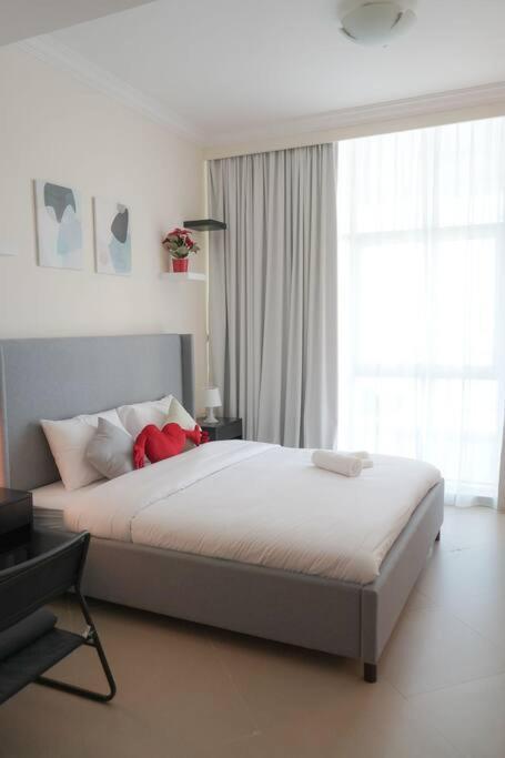 Step Into Serenity - Discover Modern Living In 1Br Apartment With Panoramic Views In Dubai Marina Near Jbr Walk, Beach And Bla Bla Club Екстер'єр фото