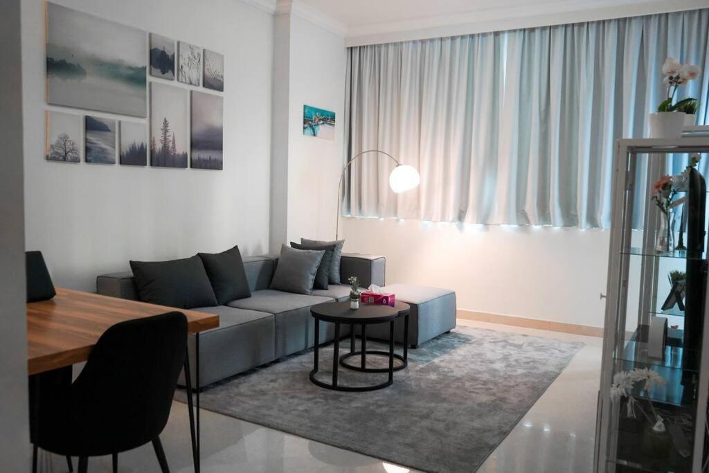 Step Into Serenity - Discover Modern Living In 1Br Apartment With Panoramic Views In Dubai Marina Near Jbr Walk, Beach And Bla Bla Club Екстер'єр фото
