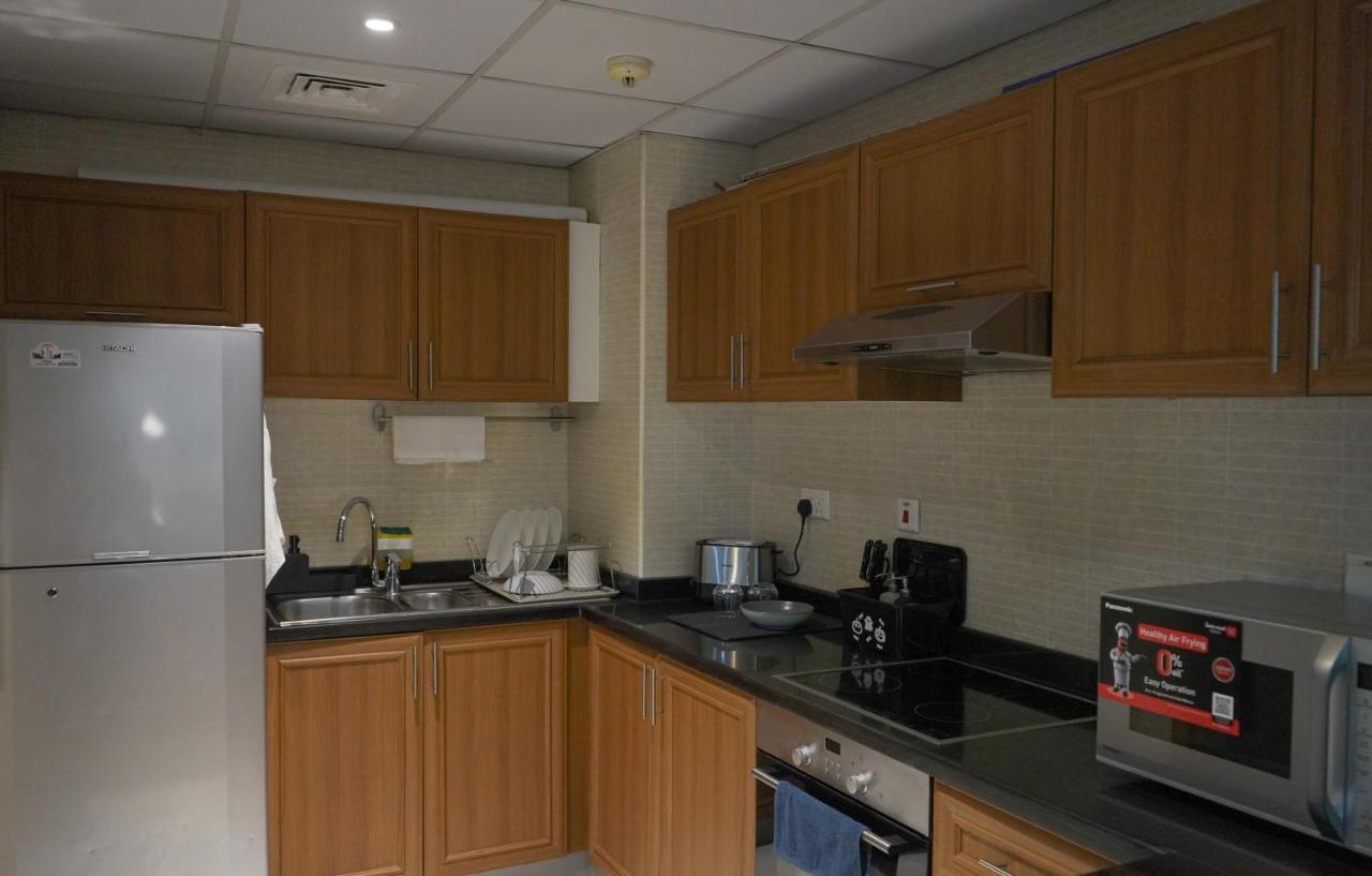 Step Into Serenity - Discover Modern Living In 1Br Apartment With Panoramic Views In Dubai Marina Near Jbr Walk, Beach And Bla Bla Club Екстер'єр фото